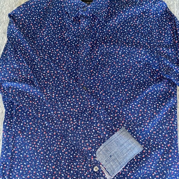 Banana Republic Dress Shirt - Picture 2 of 4